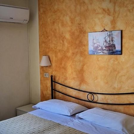 チェファル Delle Rose Bed & Breakfast エクステリア 写真