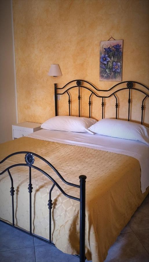 チェファル Delle Rose Bed & Breakfast エクステリア 写真