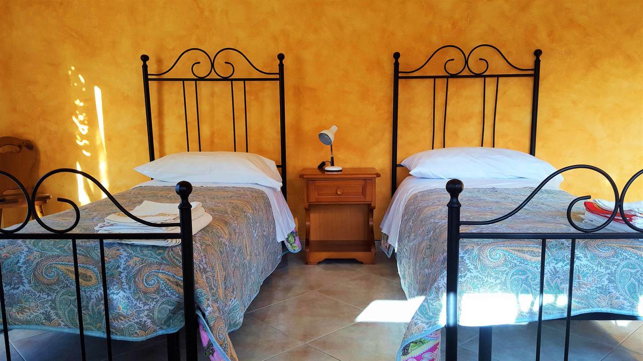 チェファル Delle Rose Bed & Breakfast エクステリア 写真